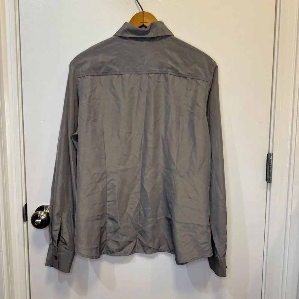 Women’s Top Pendleton Gray Metalic Shirt Button Down size 12 - Picture 2 of 14